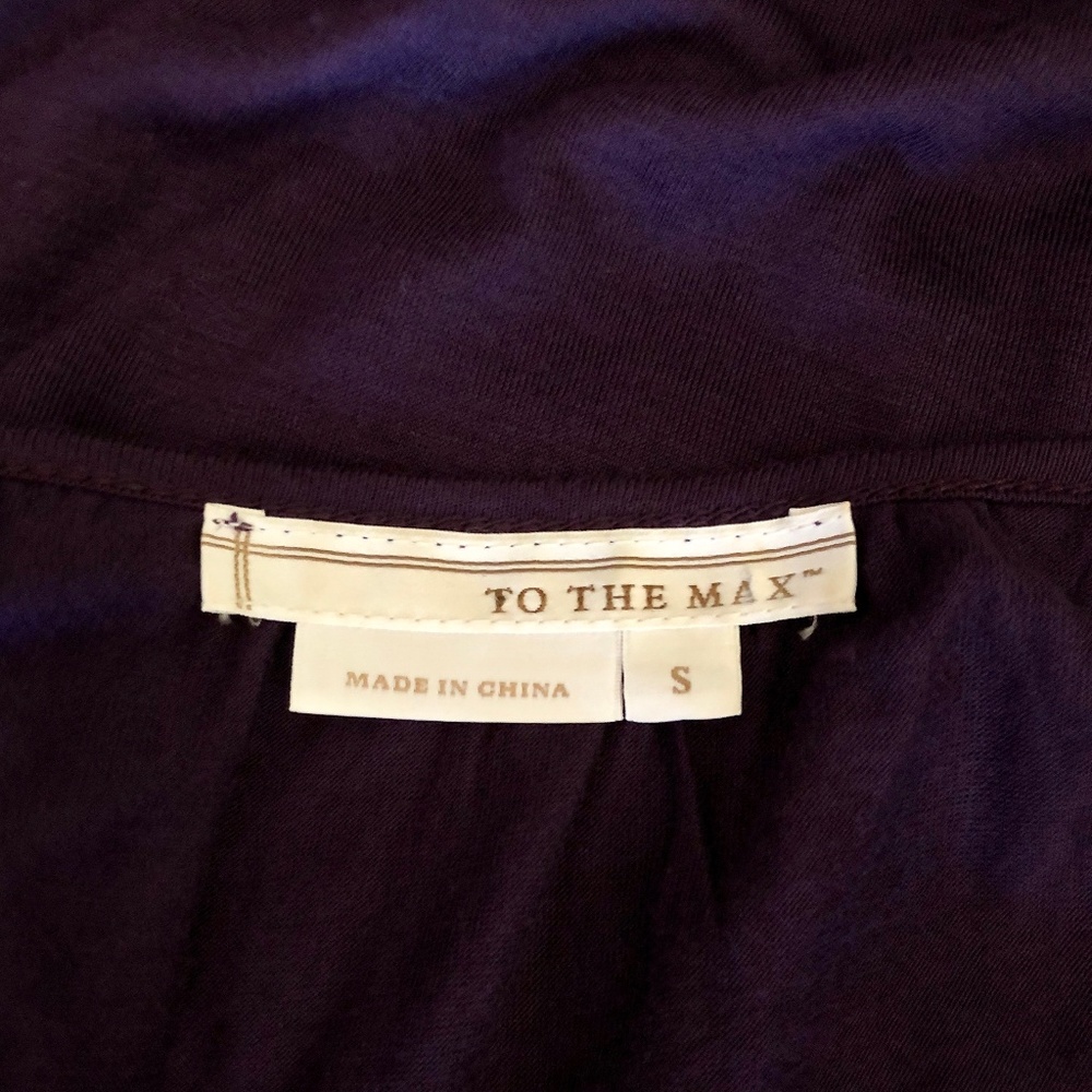 Like New! To The Max Wide Shoulder Grape Blouse, S - Picture 4 of 4